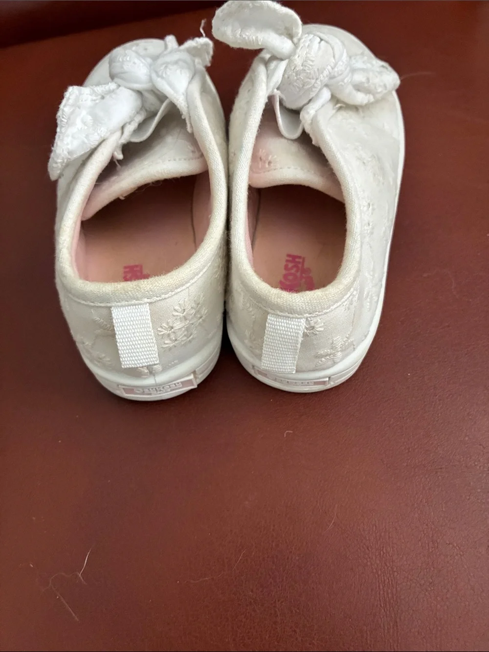 OshKosh B'gosh White Floral Eyelet Bow Sneakers